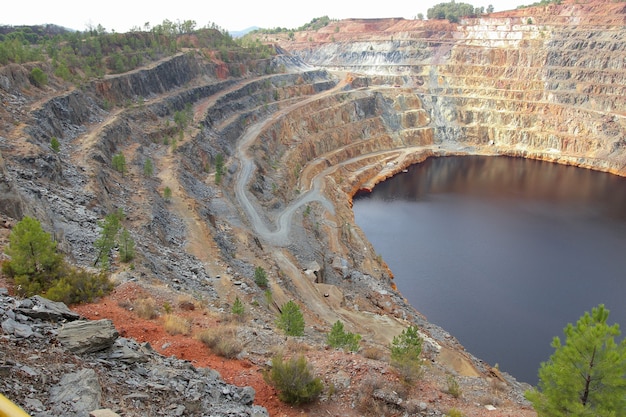 Indústria do metal e o ESG: Conheça os impactos dos pilares da sustentabilidade no setor